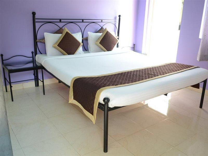 Libton Manor Hotel แคนโดลิม ภายนอก รูปภาพ